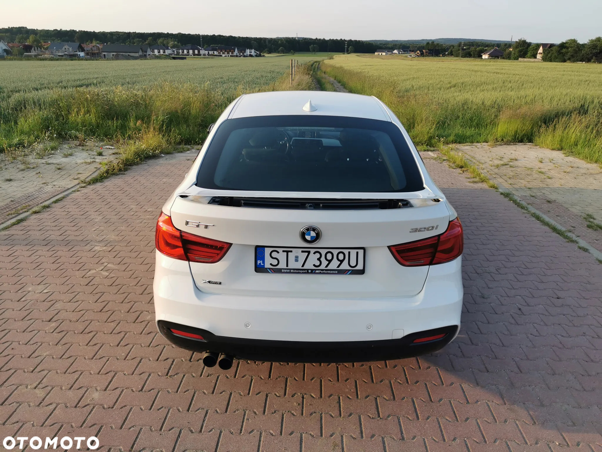 BMW 3GT 320i xDrive M Sport - 4