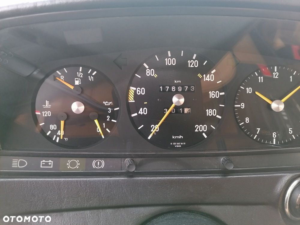 Mercedes-Benz W123 - 3