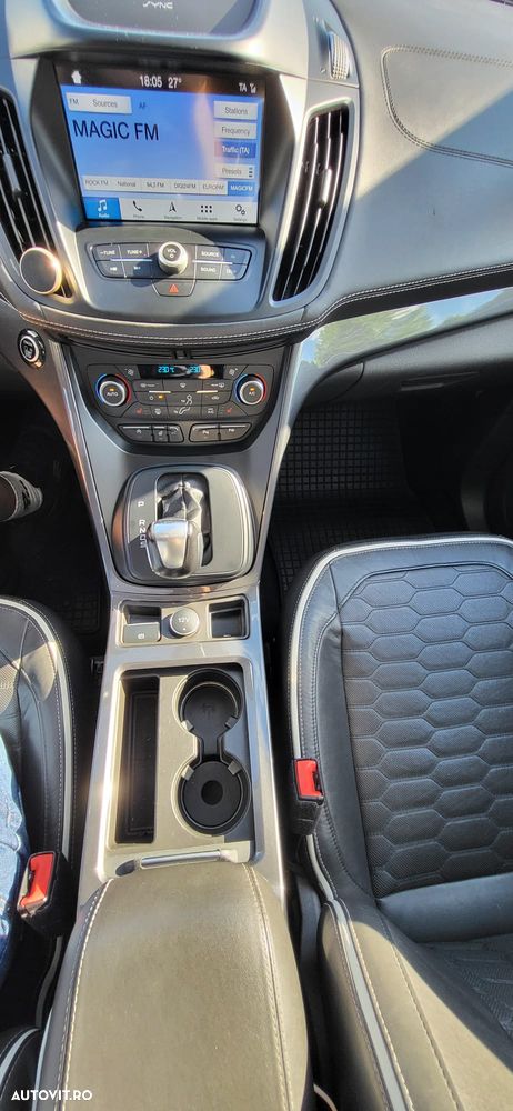 Ford Kuga 2.0 TDCi 4WD Powershift Vignale - 31