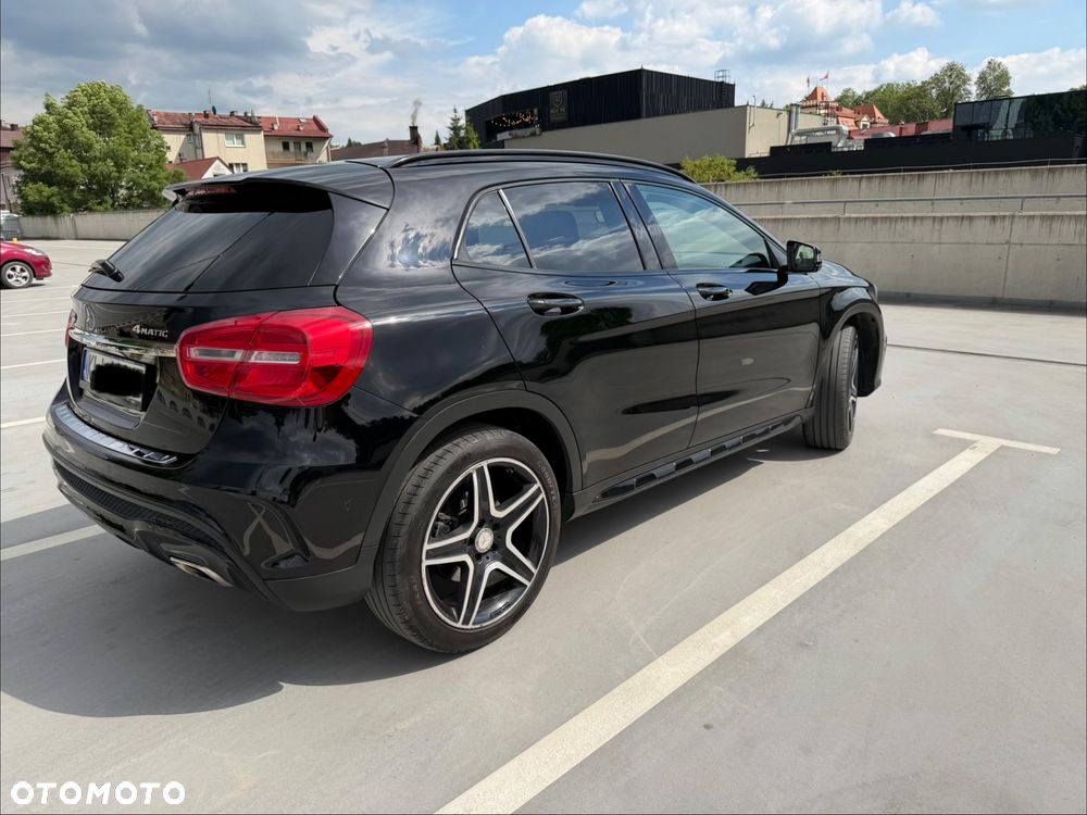 Mercedes-Benz GLA 250 4-Matic AMG Line - 5