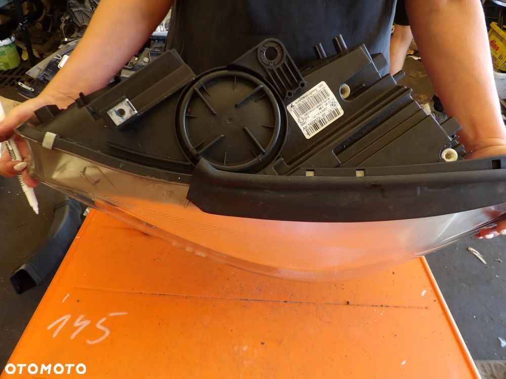 BMW - F45 - H7 - LEWA LAMPA PRZEDNIA - EUROPA - 7422573 - 9