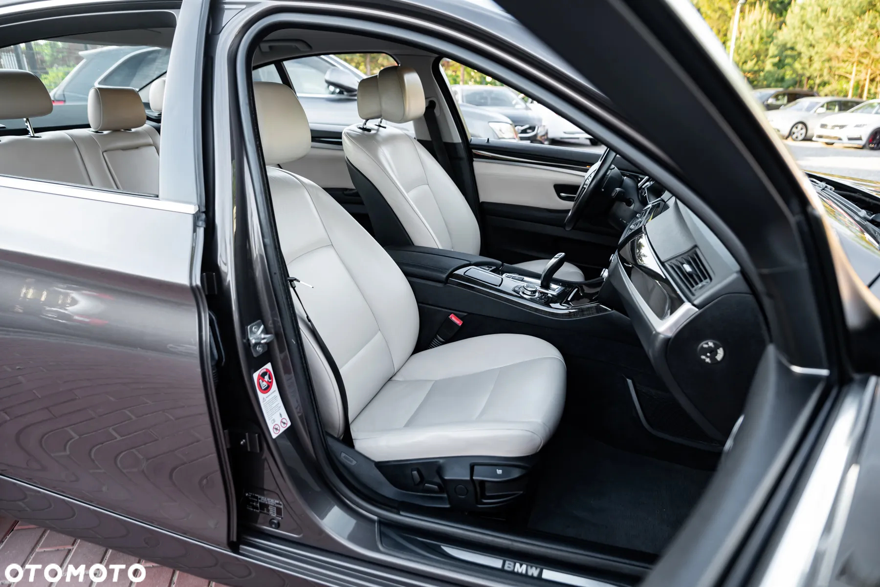 BMW Seria 5 525d Sport-Aut - 27