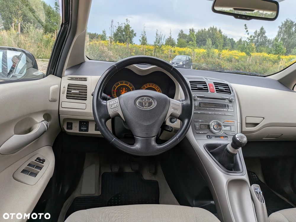 Toyota Auris 1.6 VVT-i Prestige - 23