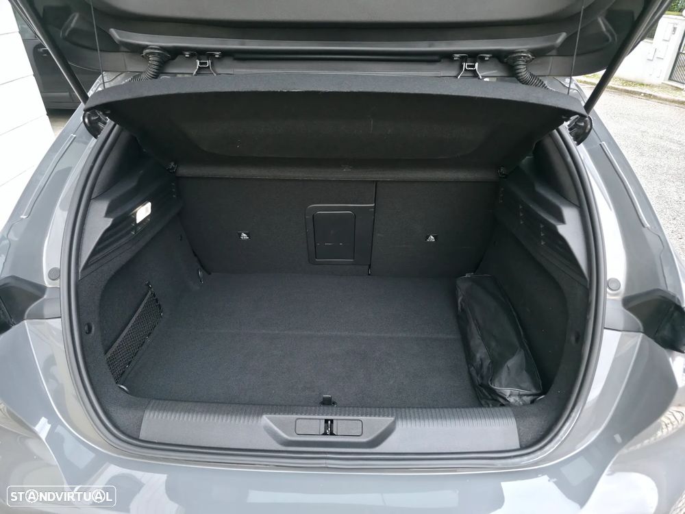 Peugeot 308 1.6 Hybrid Allure e-EAT8 - 11