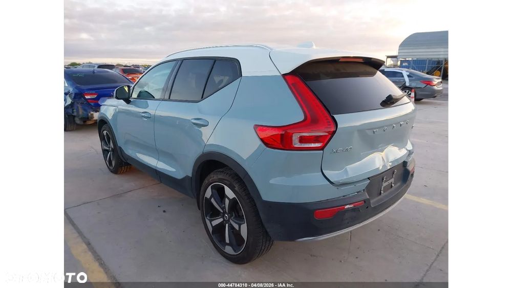 Volvo XC 40 T5 AWD Momentum - 7