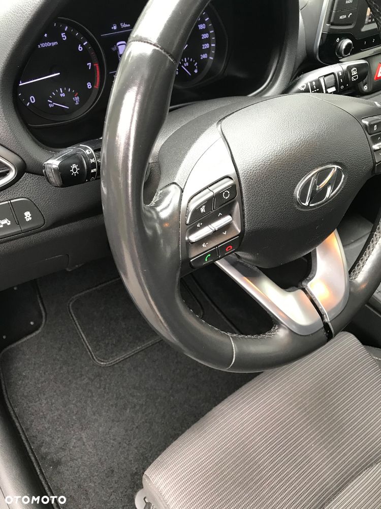 Hyundai i30 1.4 Passion Plus - 16