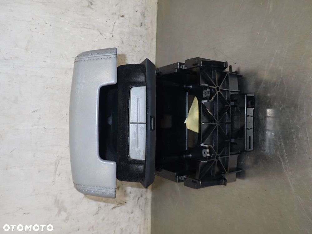 PODŁOKIETNIK VOLKSWAGEN TOUAREG 5.0 - 2