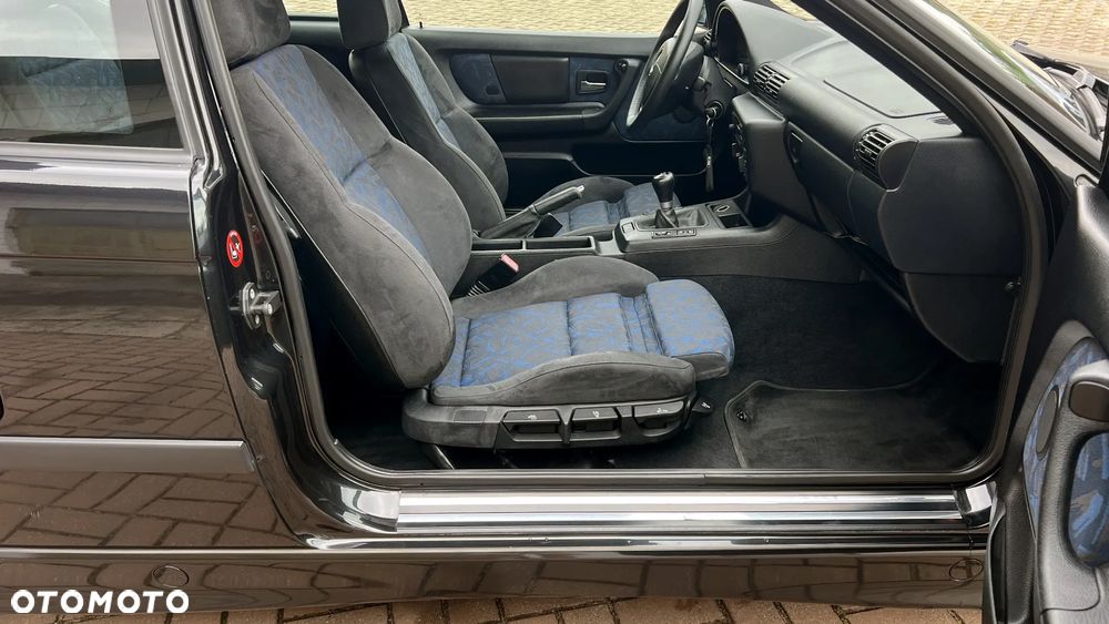 BMW Seria 3 323i - 21