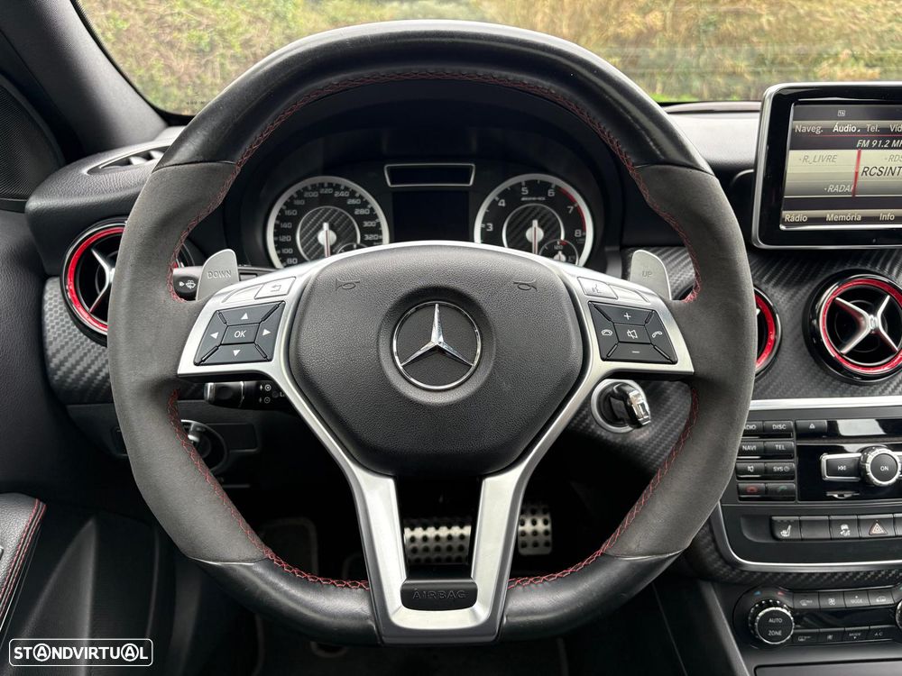 Mercedes-Benz A 45 AMG 4-Matic - 20