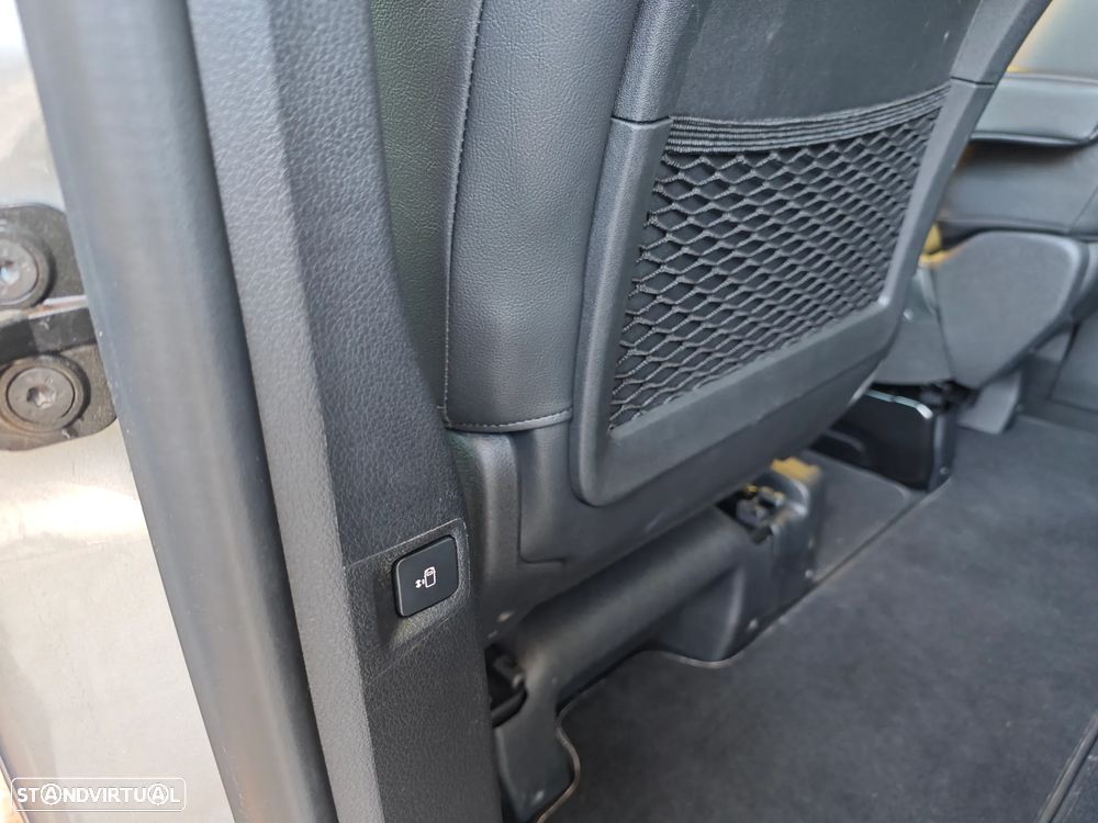 Peugeot e-Traveller L3 (50kWh) Business VIP - 28