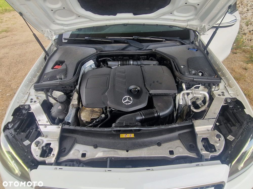 Mercedes-Benz Klasa E 220 d 9G-TRONIC - 11