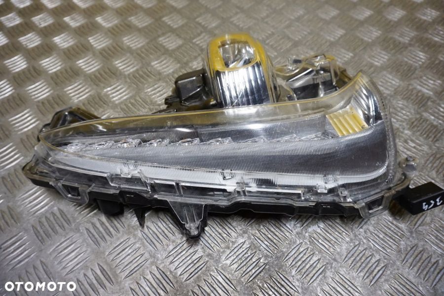 TOYOTA PRIUS PRIME 2017- LAMPA HALOGEN DRL LED PRAWA EU - 3