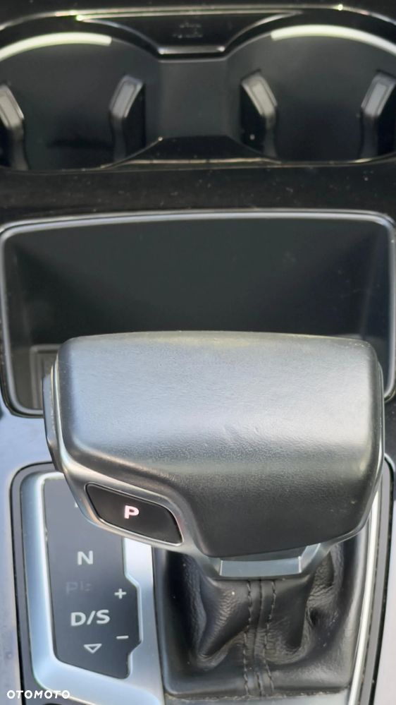Audi A4 Limousine 40 TFSI quattro S tronic - 17