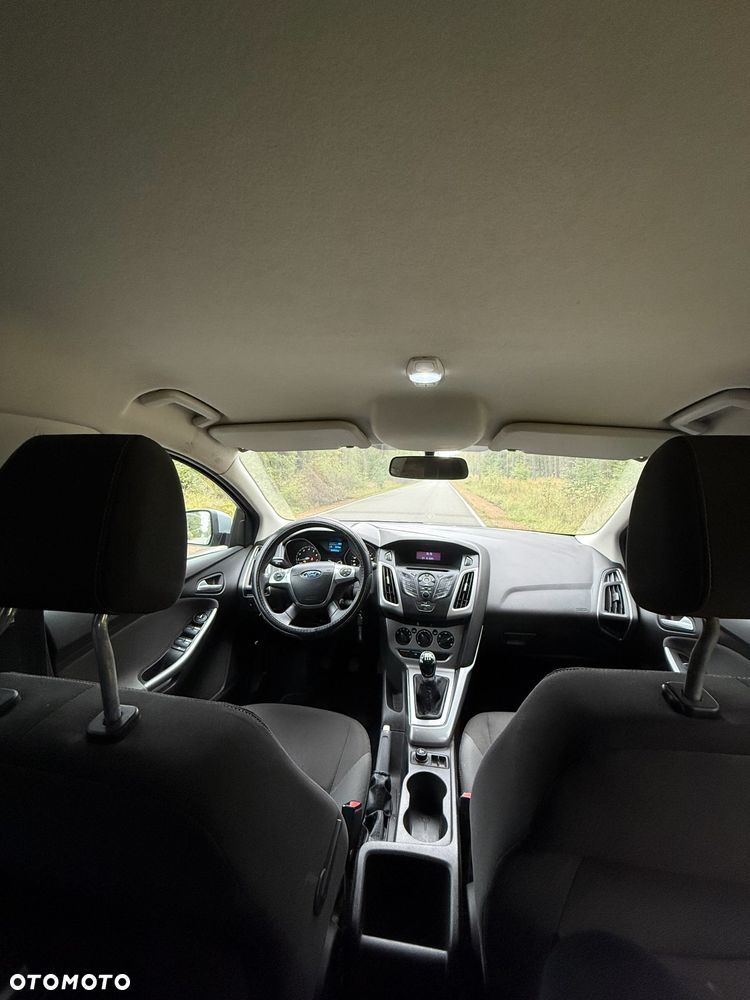 Ford Focus 1.6 Trend - 8