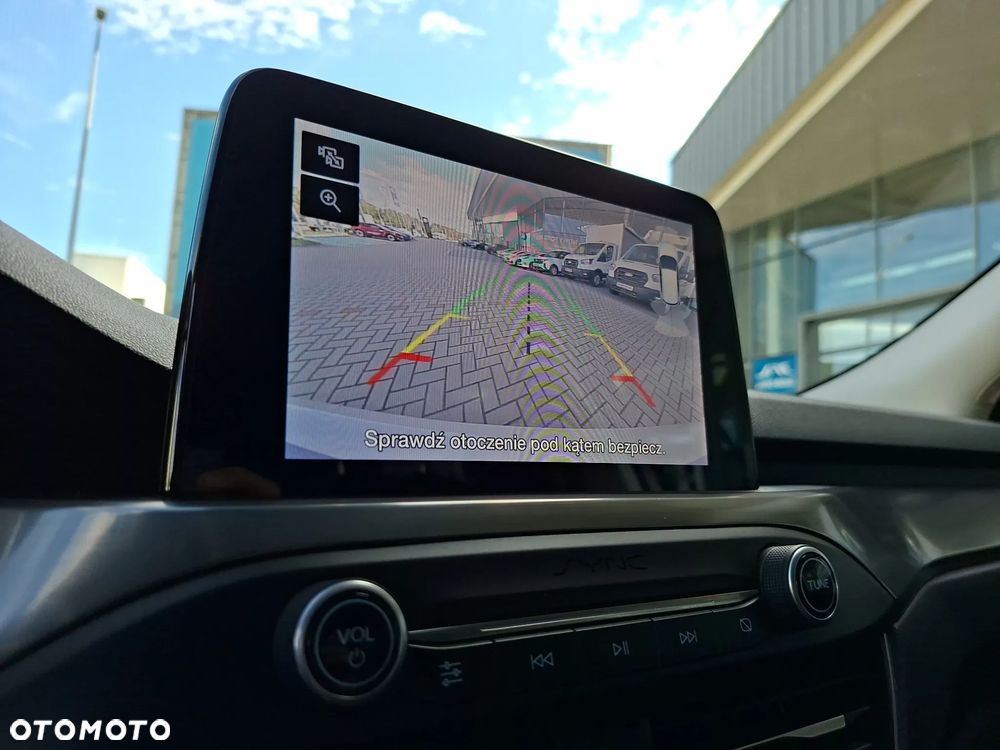 Ford Focus 1.0 EcoBoost Titanium - 24