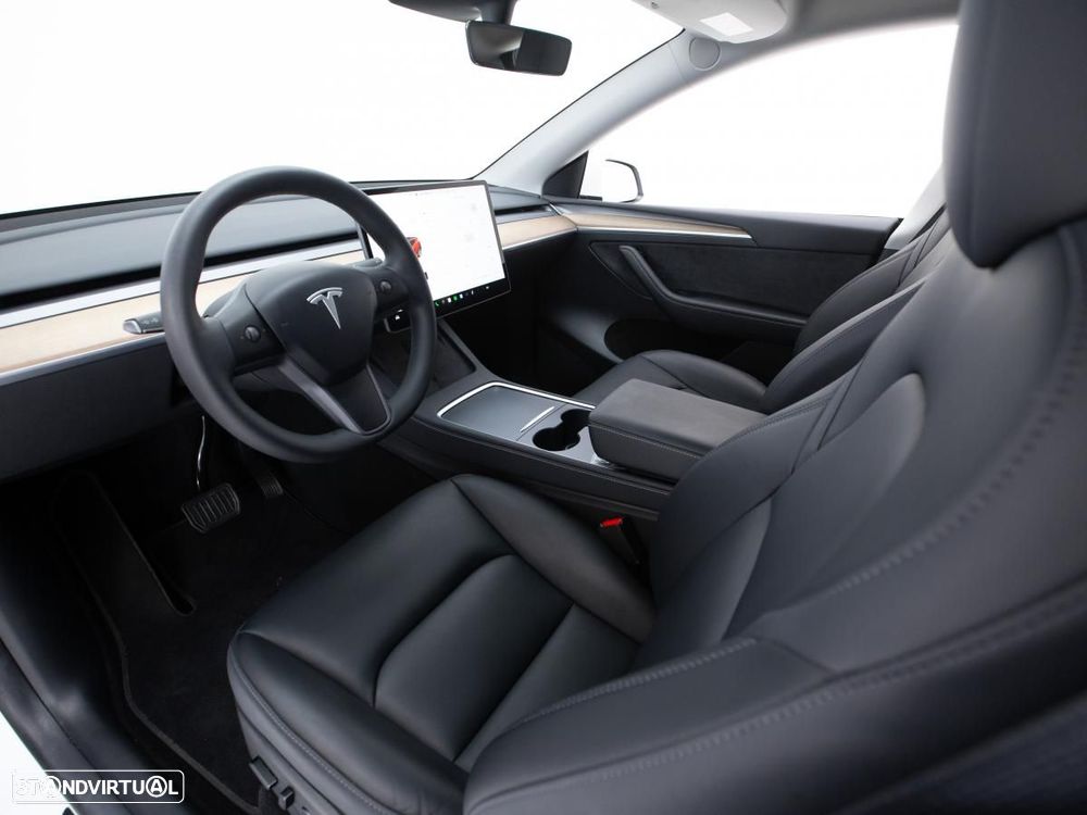 Tesla Model Y RWD - 7