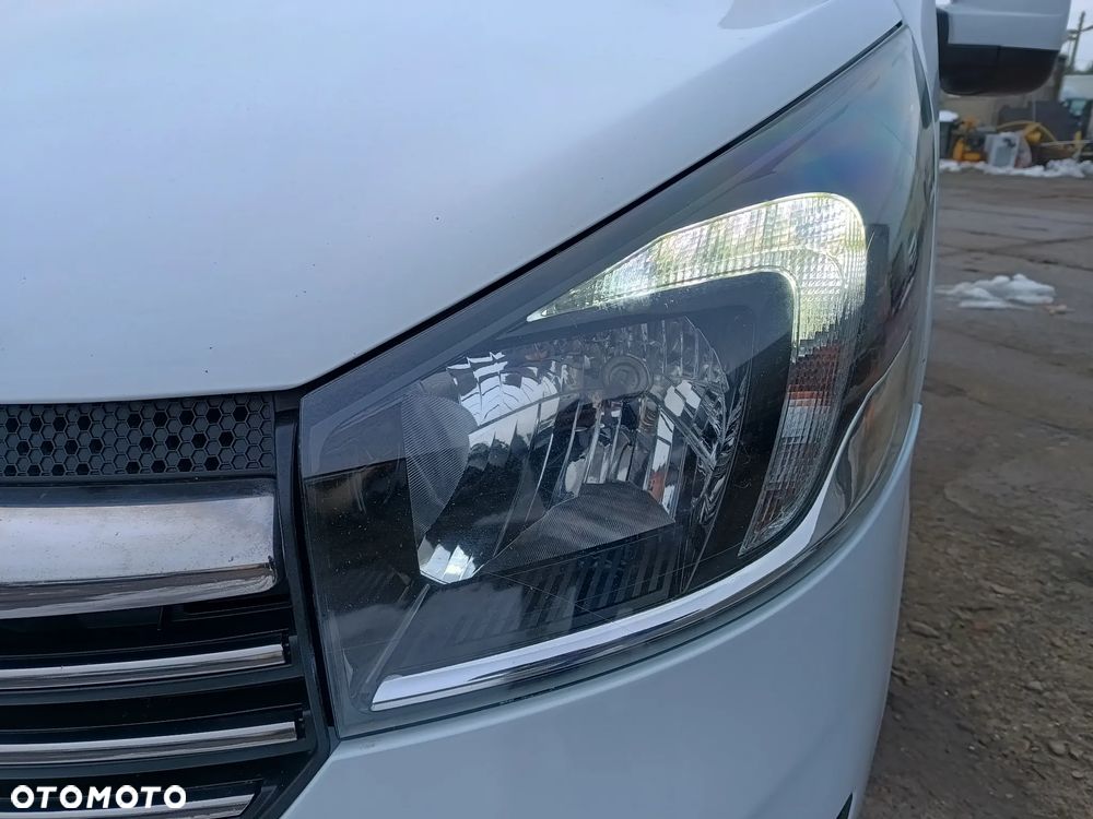 Opel Vivaro LONG L2H1 1.6 diesel 125kM 2018 rok SUPER STAN, WEBASTO, NIE WYMAGA WKŁADU FINANSOWEGO!!! - 15