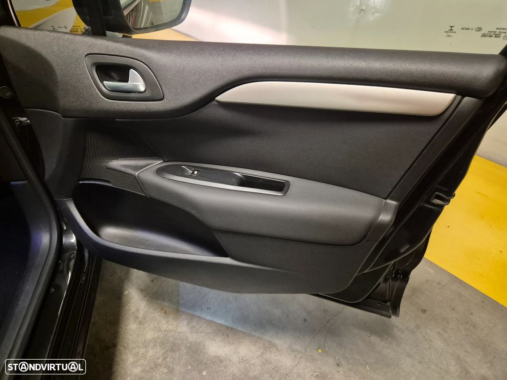 Citroën C4 e-HDi 115 ETG6 Selection - 43