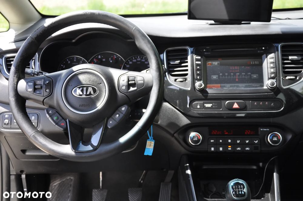 Kia Carens 1.6 GDI L - 21