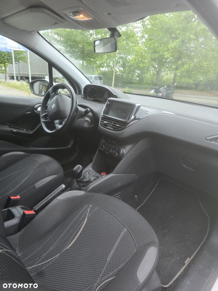 Peugeot 208 1.6 e-HDi Active STT - 5