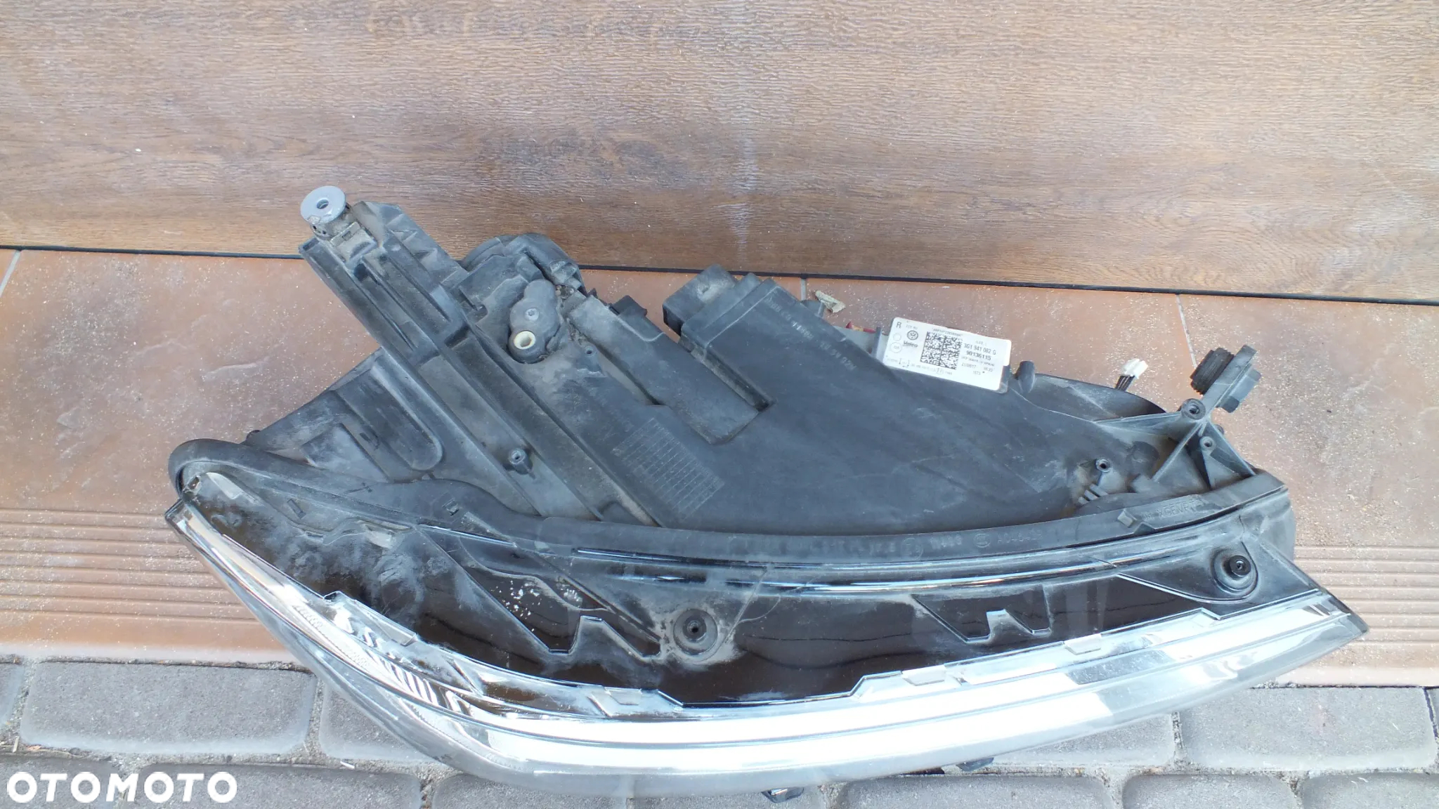 Lampa przednia lewa Volkswagen Passat B8 3G1941082g - 2