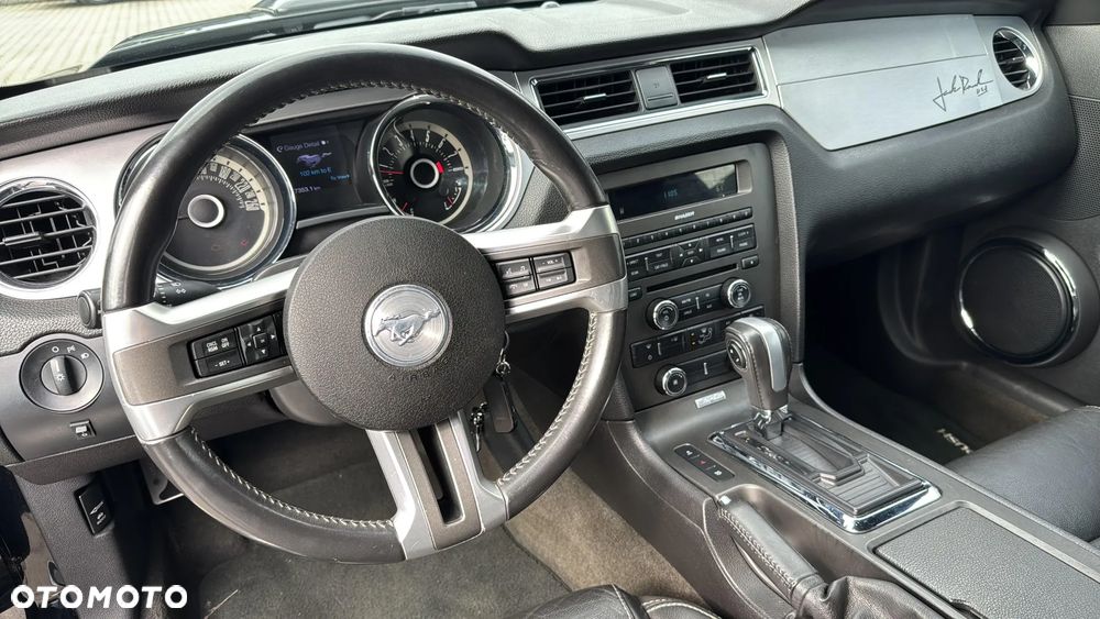 Ford Mustang 3.7 V6 Premium - 23