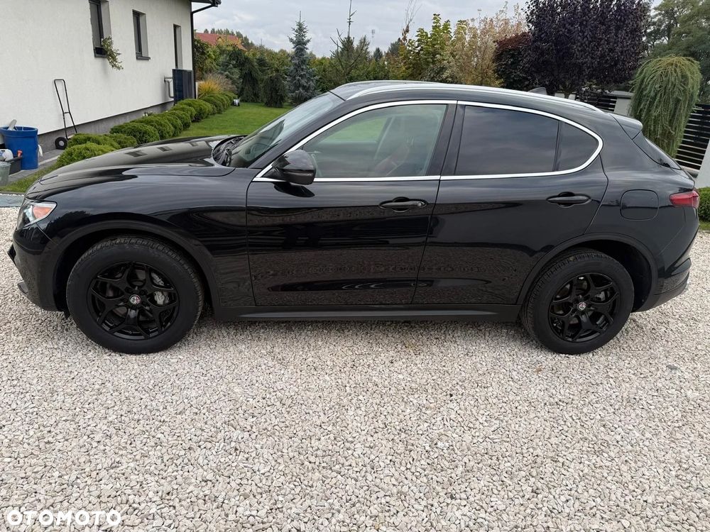 Alfa Romeo Stelvio - 3
