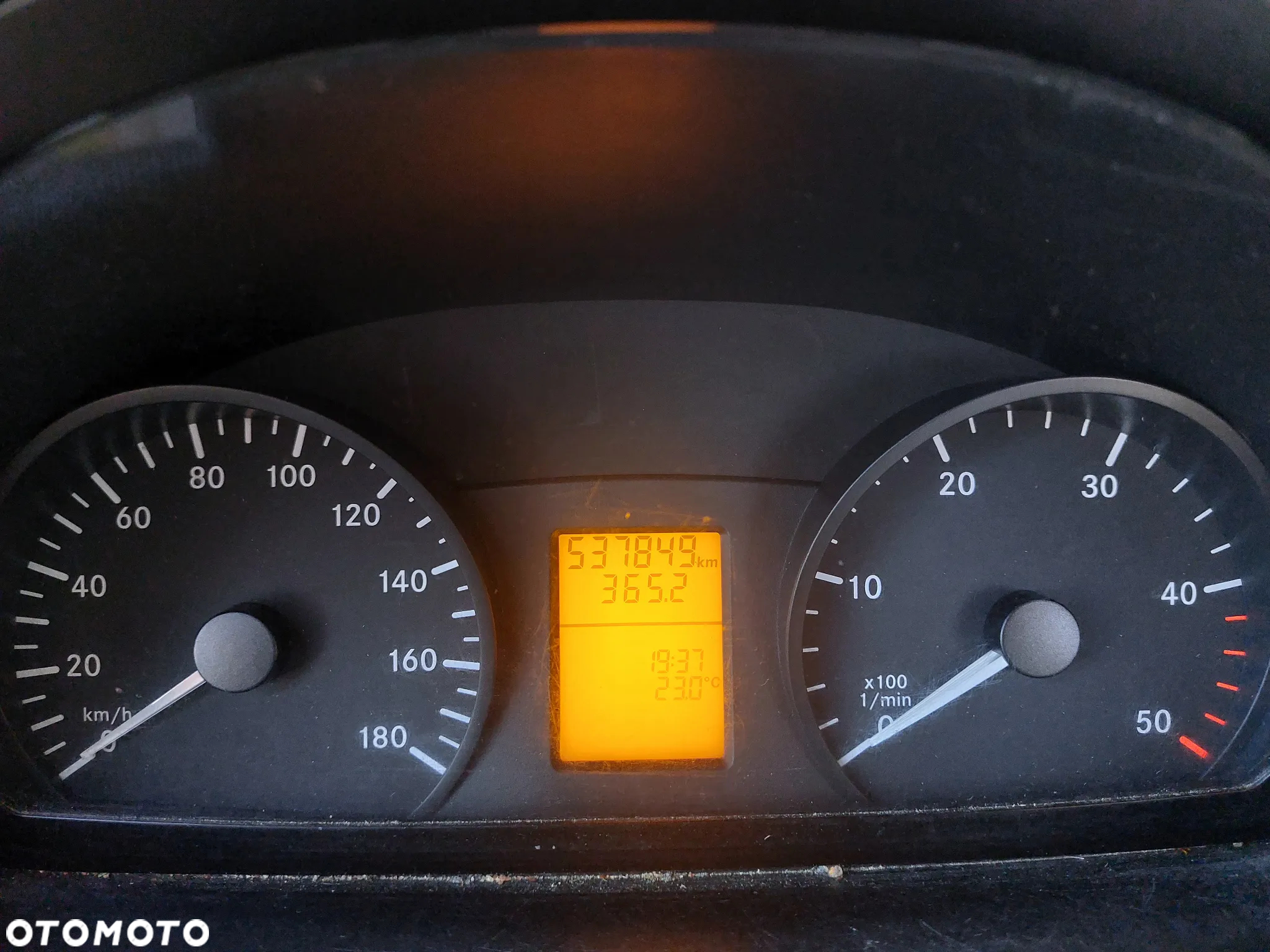 Mercedes-Benz Sprinter 516 - 10