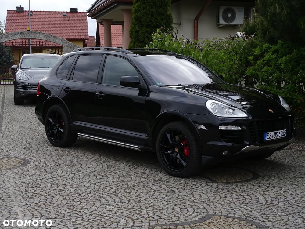 Porsche Cayenne Turbo S - 19
