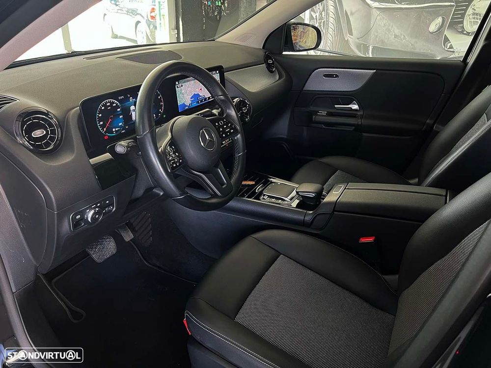 Mercedes-Benz GLA 180 7G-DCT Edition 2021 - 7
