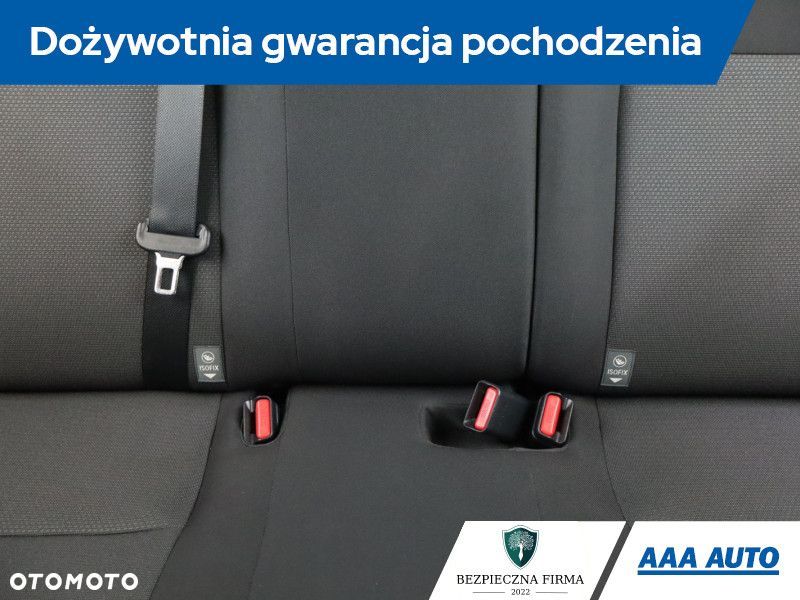 Toyota Auris - 12