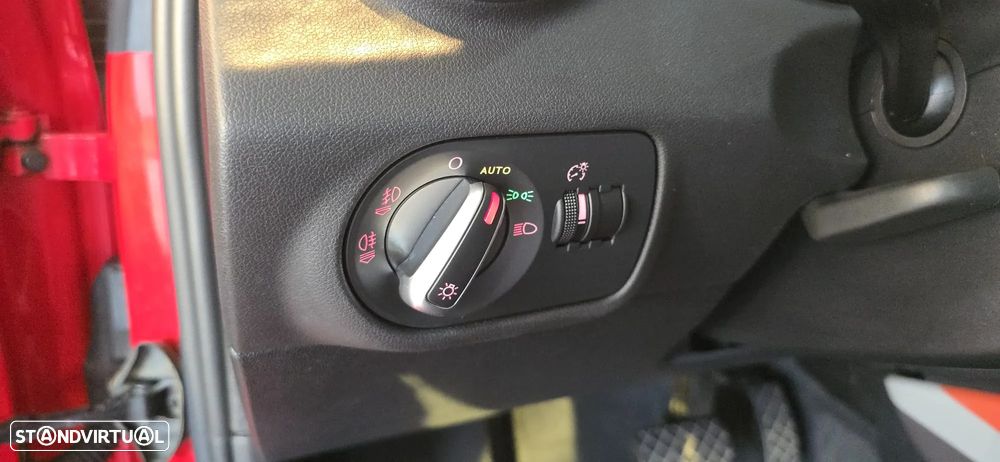 Audi A1 Sportback 1.6 TDI S-line S tronic - 24