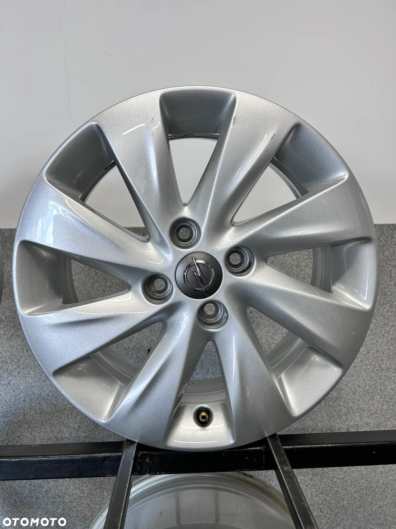 4 FELGI ALU. OPEL CORSA D,E,ADAM 15'' 6J ET39  TPMS - 5