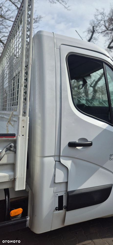 Nissan INTERSTAR - 8