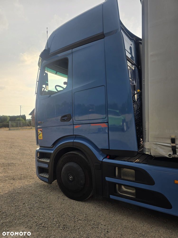 Mercedes-Benz ACTROS - 3