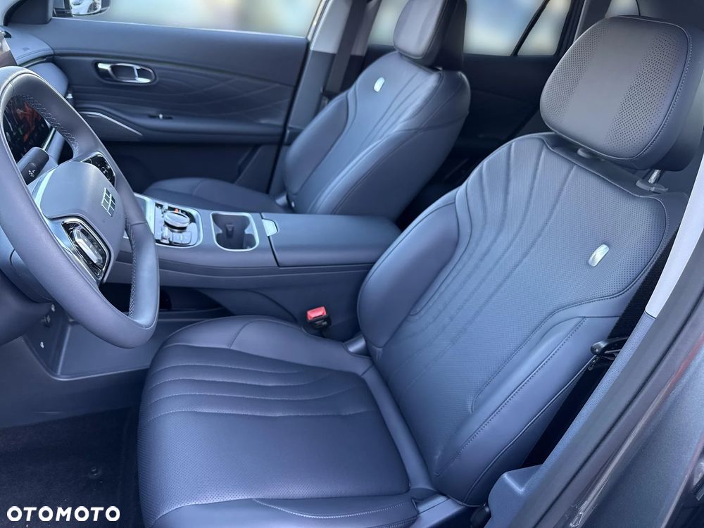 Geely Starray EM-i 1.5 PHEV Max - 13