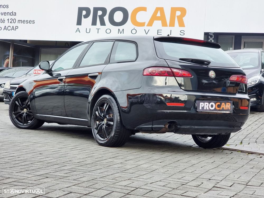 Alfa Romeo 159 Sportwagon 1.9 JTDm 16V Sportiva+ - 24
