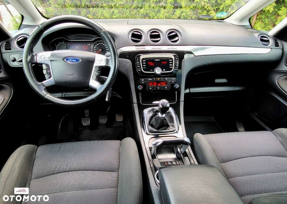 Ford S-Max - 14