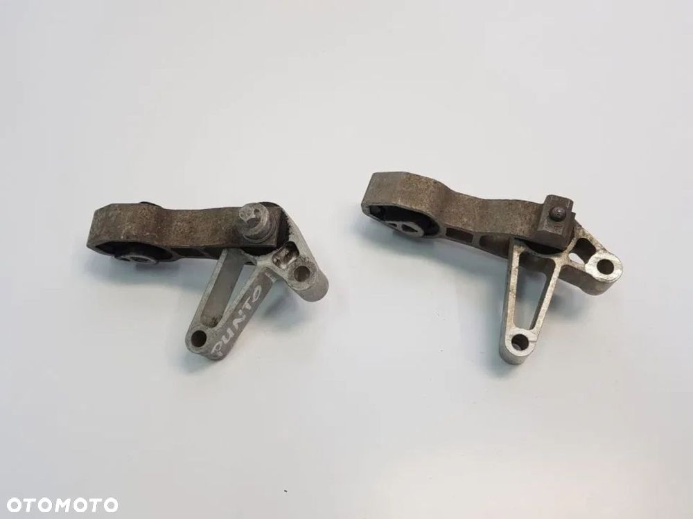 ŁAPA MOCOWANIE SKRZYNI FIAT GRANDE PUNTO EVO 1.4 - 3