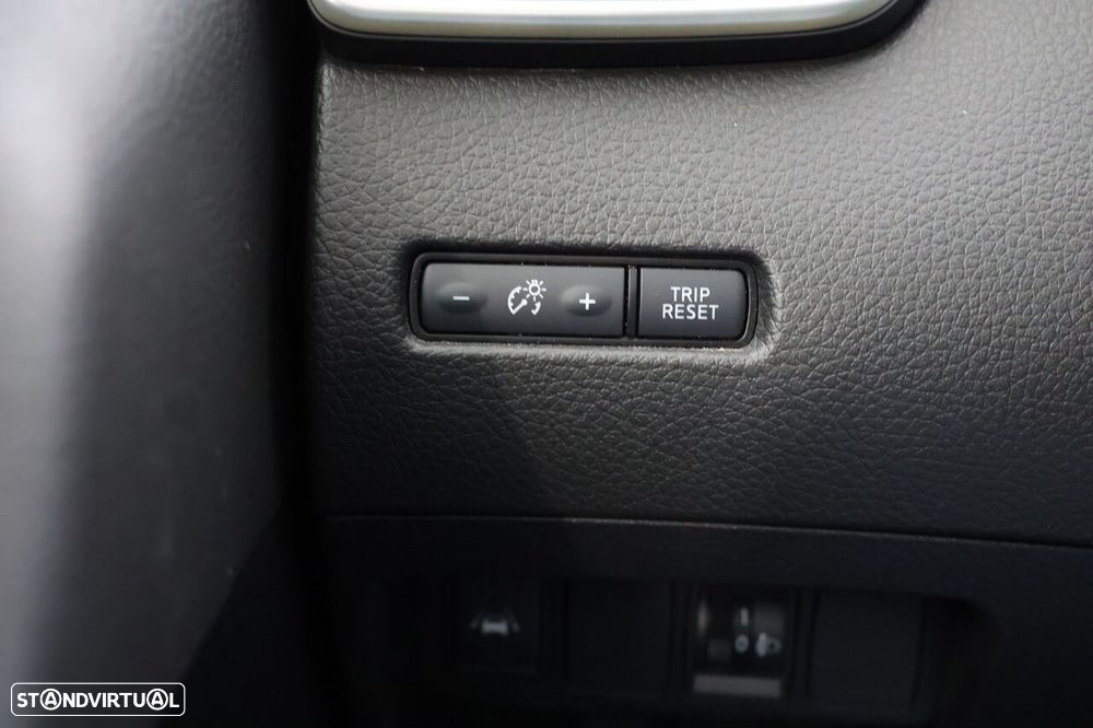 Nissan Qashqai 1.5 dCi N-Connecta - 17