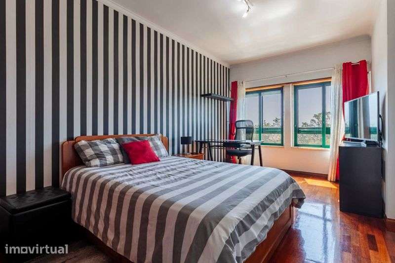 Apartamento T3 Massamá Norte com Garagem Box de 60m2 - Grande imagem: 5/12