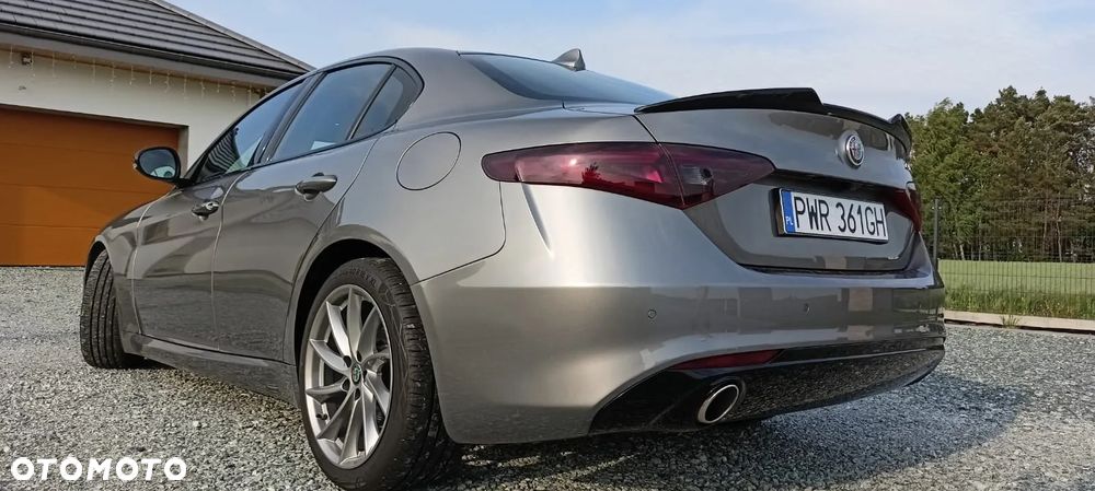 Alfa Romeo Giulia 2.2 D Turbo - 9
