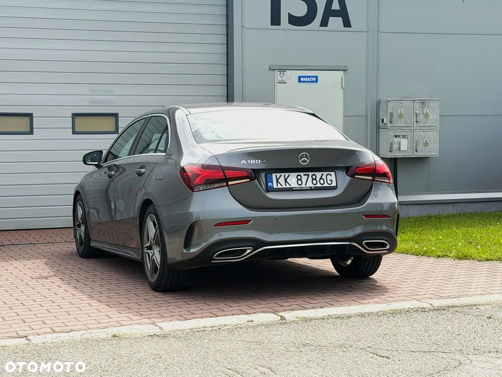 Mercedes-Benz Klasa A 180 d AMG Line 8G-DCT - 11