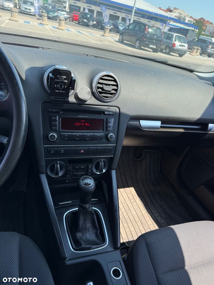 Audi A3 3-drzwiowe 1.6 TDI DPF Ambiente - 7