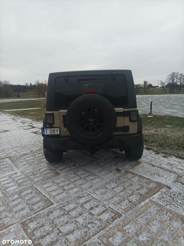 Jeep Wrangler - 5