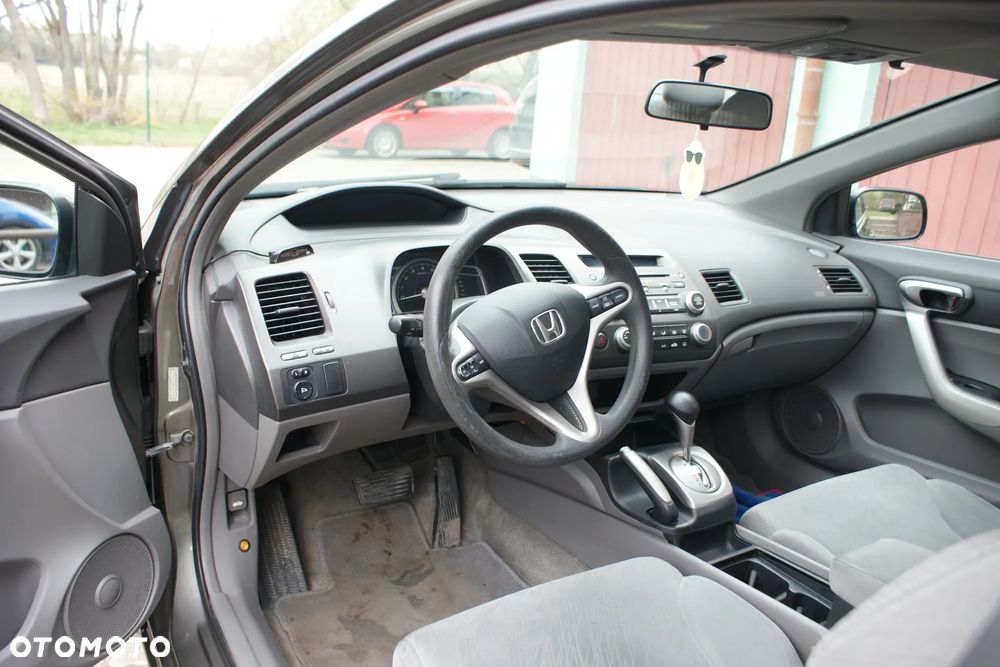 Honda Civic 1.8 LX - 19