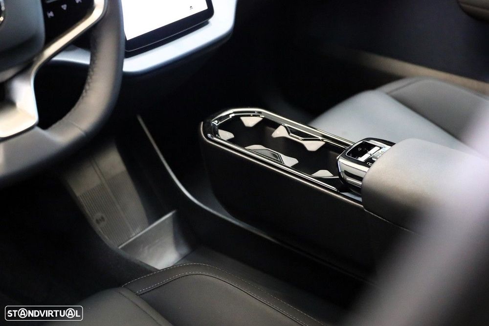 Volvo EX30 69 kWh Single Motor Extended Range Plus - 14