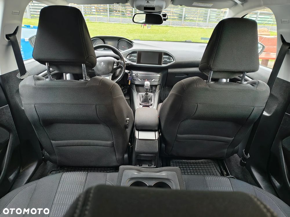 Peugeot 308 1.6 e-HDi Allure S&S - 18