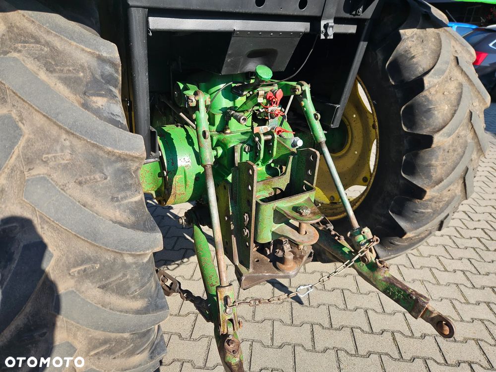 John Deere 3040 - 8