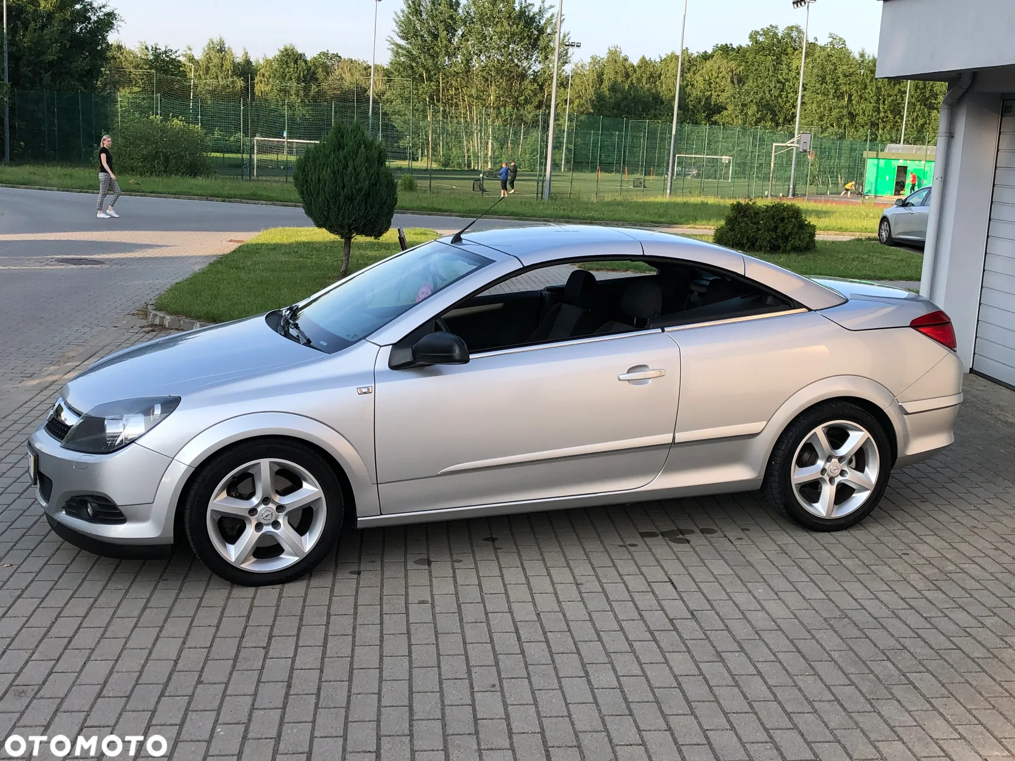 Opel Astra Twin Top 2.0 Turbo Edition - 21
